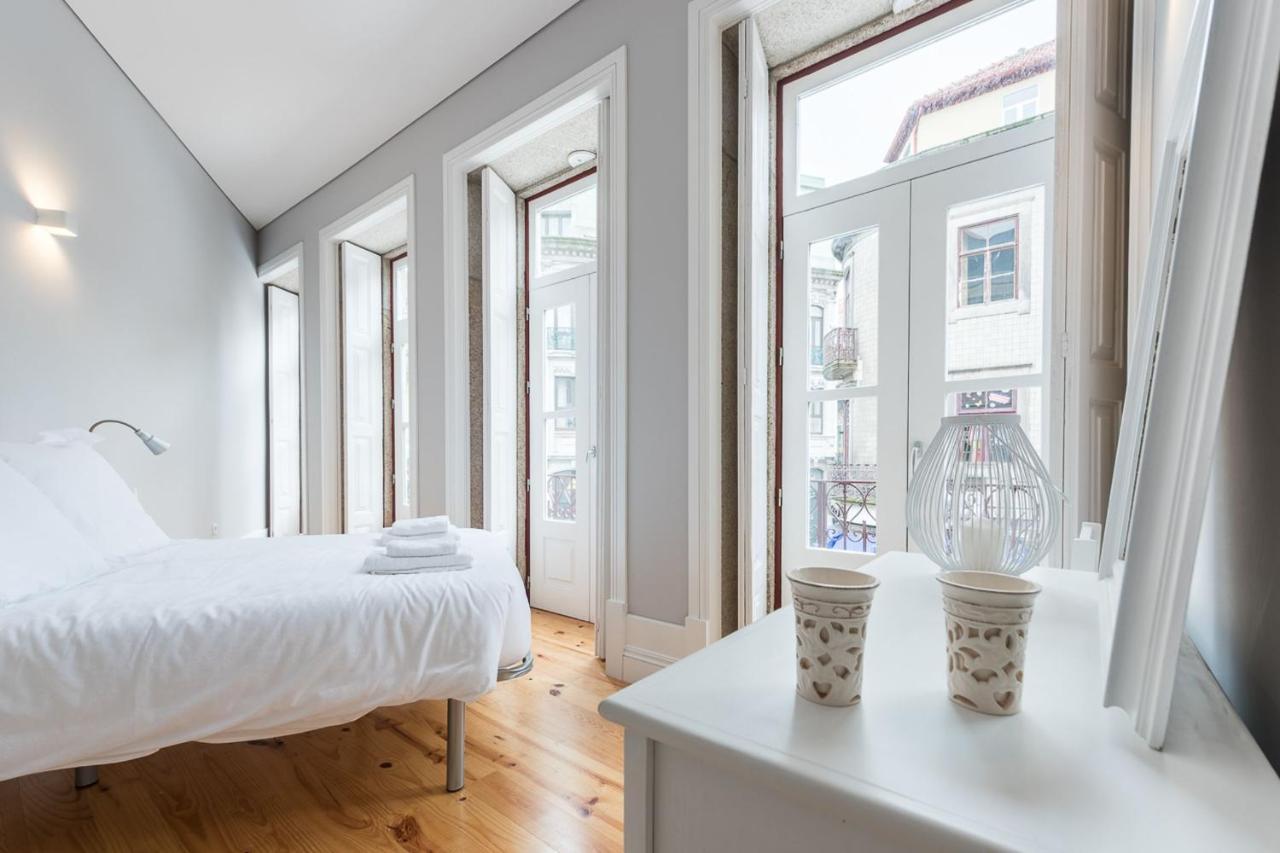 Lovelystay - Porto Windows With Ac By Central Station Bagian luar foto